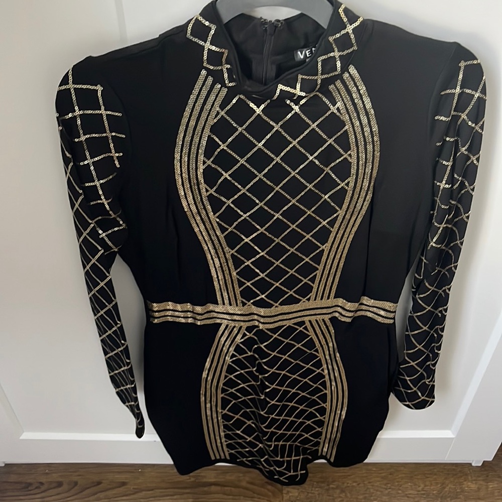 Venus sequin bodycon dress black and gold